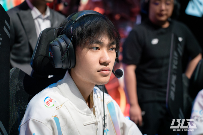 揭秘事件背 揭秘事件背